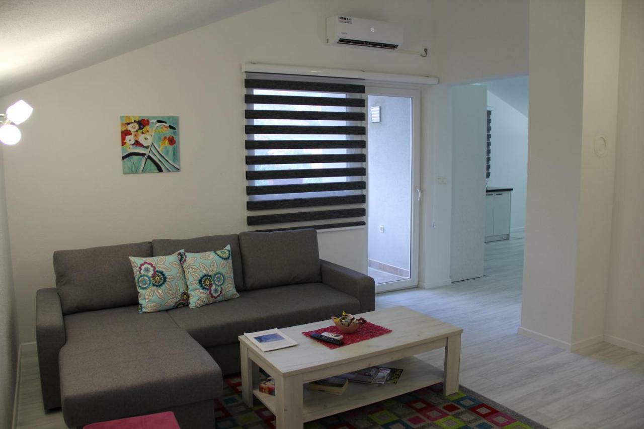 Holiday Home Flora โมสตาร์ ภายนอก รูปภาพ
