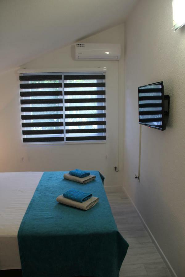 Holiday Home Flora โมสตาร์ ภายนอก รูปภาพ