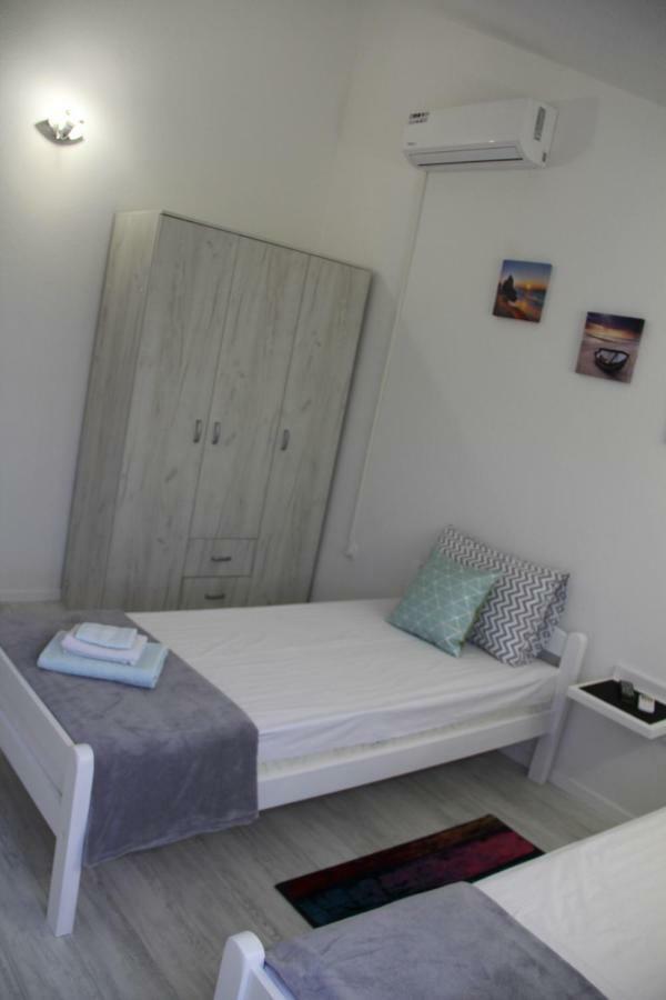 Holiday Home Flora โมสตาร์ ภายนอก รูปภาพ