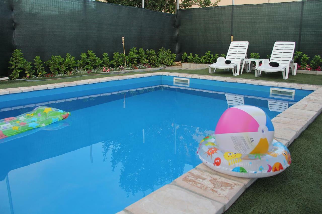 Holiday Home Flora โมสตาร์ ภายนอก รูปภาพ